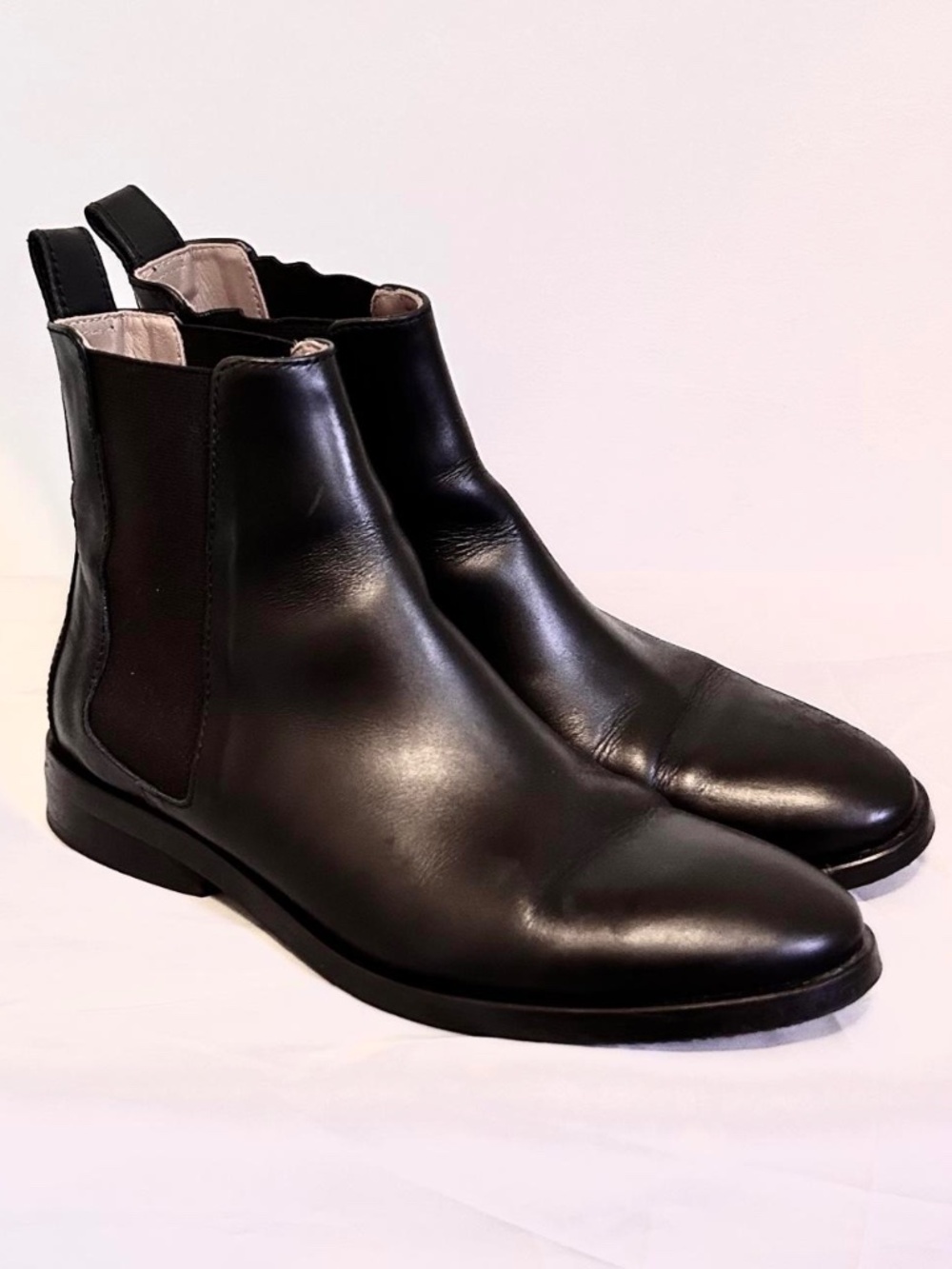 Black Leather Chelsea Boots Size 6.5 from Everlane Made in Italy Like New